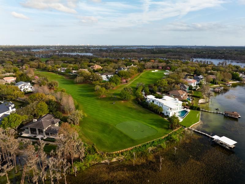 Lakefront estates along the fairway — Isleworth Golf and Country Club, Windermere FL