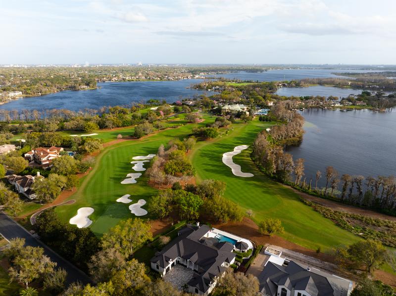 Bunkered green beside the lake — Isleworth Golf and Country Club, Windermere FL